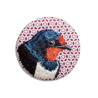 Broche brodée - Hirondelle rustique