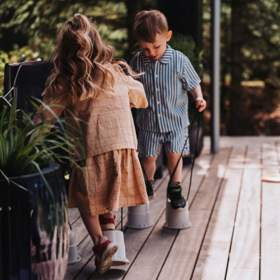 Échasses pots pour enfants en bioplastique
