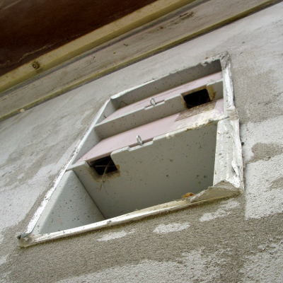 Socle pour abri à martinets et à chauves-souris Schwegler 1MF