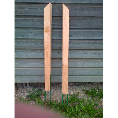 Piètement bois avec platines pour hôtel à insectes géant