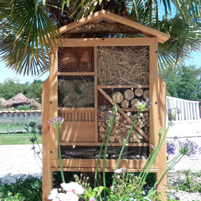 Hôtel à insectes géant pour auxiliaires - modèle 1
