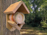 Mangeoire LPO pour pots de nourrissage